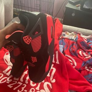 Jordan 4 red thunder